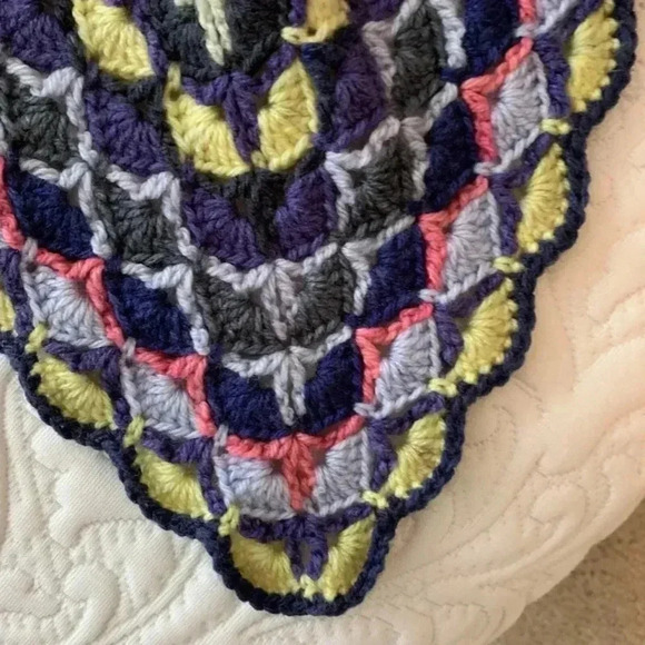 Afghan Blanket Topper Hand Crafted Large Square 69”x 69” Multicolor Fan stitch - Picture 5 of 7